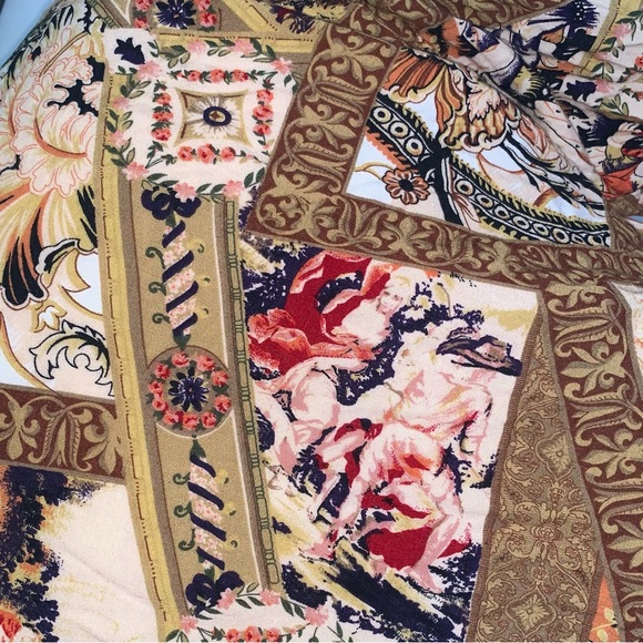 v i n t a g e :: Artsy Renaissance Abstract Buttoned Blouse - Picture 11 of 12